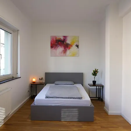 3-zimmer-wohnung / 10min Vom Ice Prázdninový dům Siegburg