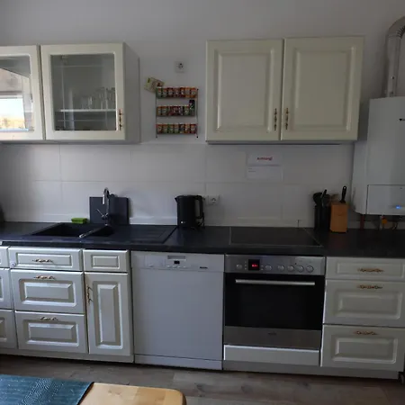 3-zimmer-wohnung / 10min Vom Ice Semesterbostad Siegburg