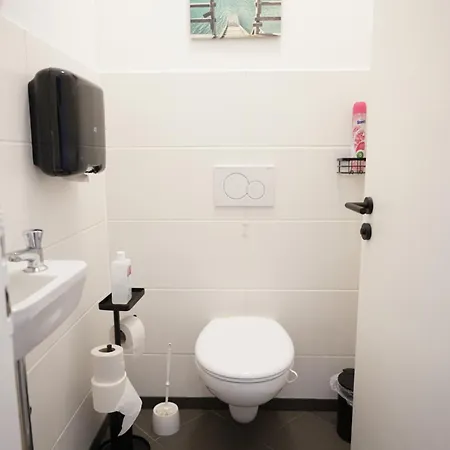 3-zimmer-wohnung / 10min Vom Ice Prázdninový dům Siegburg